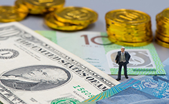 黄金崩跌90美元！这三大变量将引爆下一轮行情